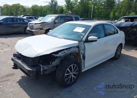 2018 Volkswagen Jetta 1.4T Se/1.4T Wolfsburg Edition из США, поврежденный, VIN 3VWDB7AJXJM261479